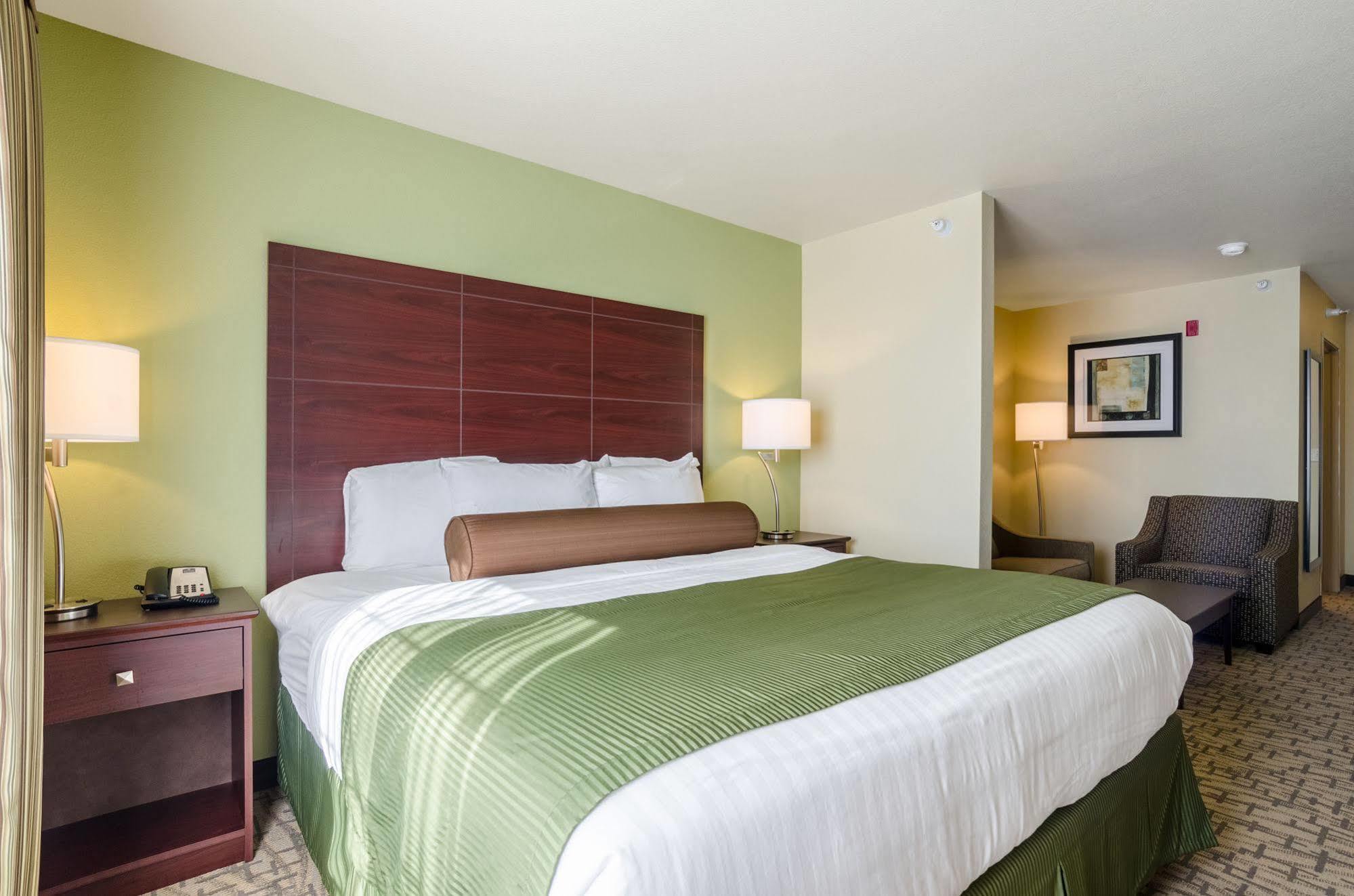 Cobblestone Hotel & Suites - Маккук Екстер'єр фото