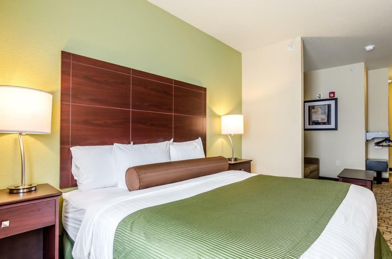 Cobblestone Hotel & Suites - Маккук Екстер'єр фото