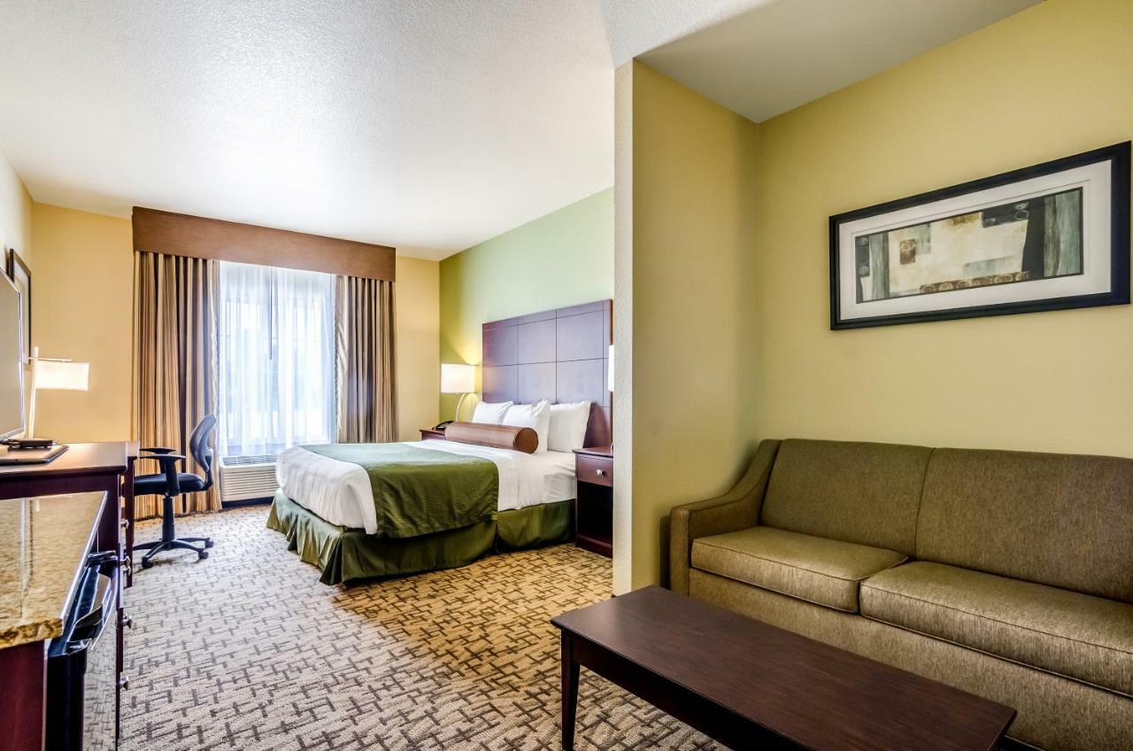 Cobblestone Hotel & Suites - Маккук Екстер'єр фото